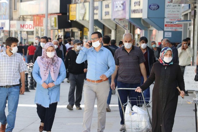Gaziantep’te Covid-19 tedbirlerine uymayan 4 bin kişiye para cezası verildi