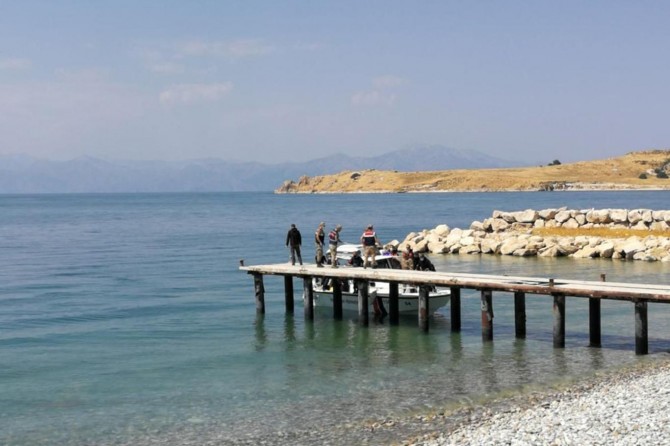Van Gölü’nden 2 ceset daha çıkarıldı