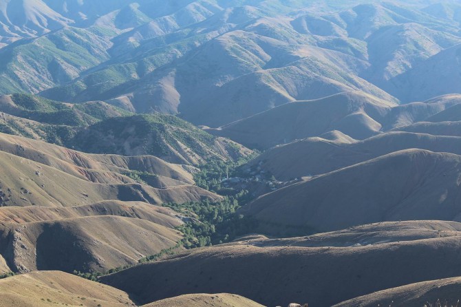 Akdağ Yaylasındaki vatandaşların ulaşım ve iletişim sorunu çözüm bekliyor