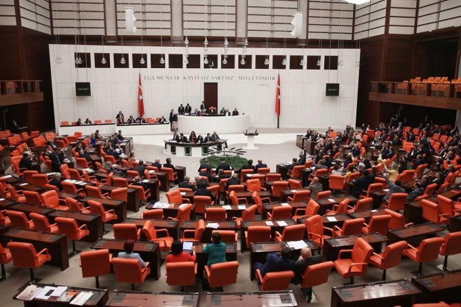 Mecliste grubu bulunan 4 partiden Ermenistan’ın Azerbaycan saldırısına ortak kınama