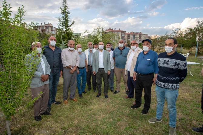Başkan Vekili Aslan, ilçe sakinleri ile bir araya geldi