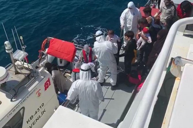 A total of 86 irregular migrants rescued in the last week, Turkish Coast Guard says