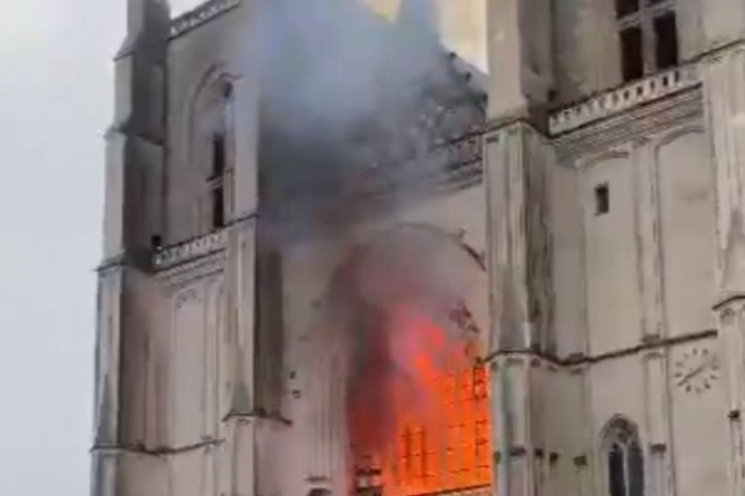 Nantes Katedrali yangını ile ilgili bir kişi gözaltına alındı