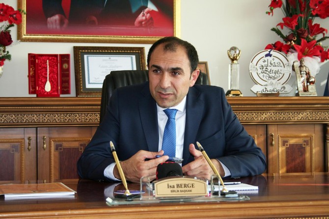 Van ESOB Başkanı Berge, kayıtsız olarak açıkta tütün satışı yapan esnafı uyardı