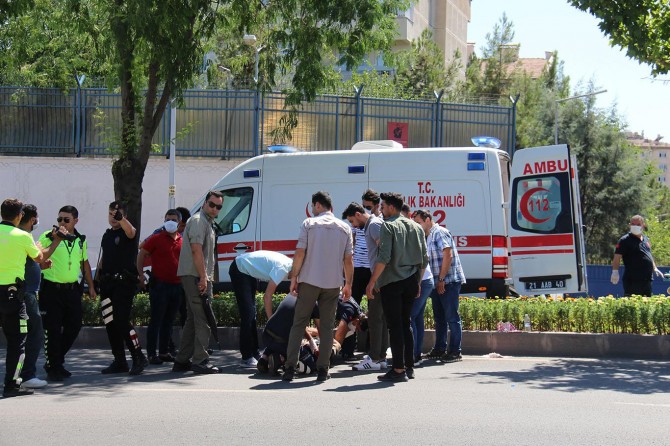 Diyarbakır'da trafik polisi kaza yaptı: 1 yaralı