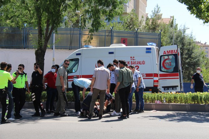 Diyarbakır'da trafik polisi kaza yaptı: Bir yaralı