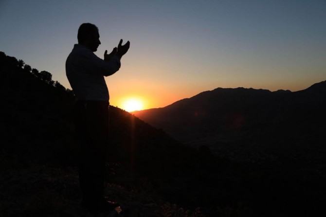 Zilhicce'nin ilk 10 günü ibadetle ihya edilmeli