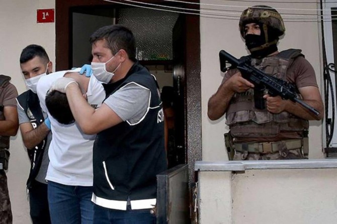 Uyuşturucu operasyonlarında son bir haftada 3 bin 338 kişi yakalandı