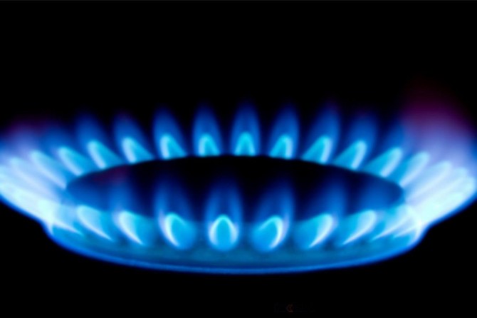 Bakan Dönmez: “Borcunu ödemeyen her bin aboneden 63’ünün doğalgazı kesildi”