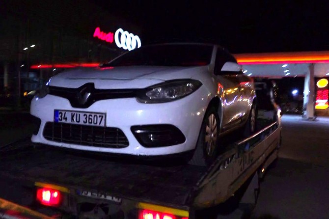 Diyarbakır’da park halindeki aracın içinde erkek cesedi bulundu