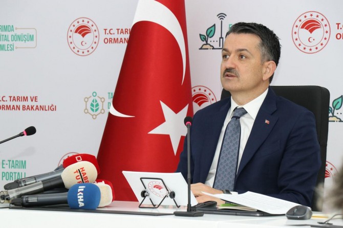 Pakdemirli: "tarımda dijital dönüşüm hamlesini" kamuoyuyla paylaştı