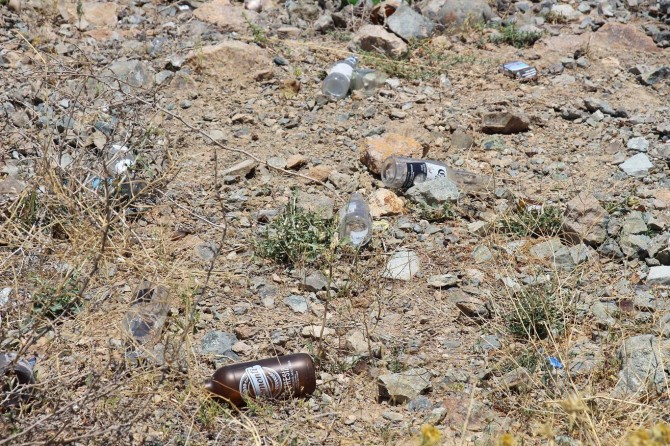 Elazığ'da mahallelilerden, mahallelerinde alkol ve uyuşturucu içilmesine tepki