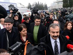 BDP Heyeti İmralı'ya Hareket Etti