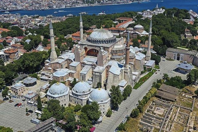 Cuma Hutbesi: "Ayasofya: Fethin Nişanesi, Fatih'in Emaneti"