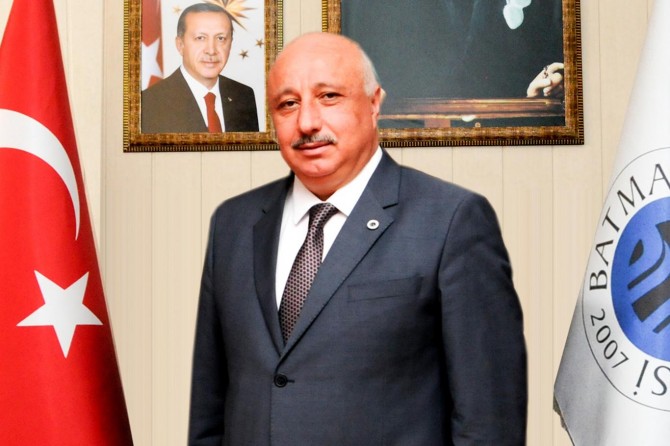 Rektör Durmuş: “Basın çalışanı kardeşlerimin gününü yürekten kutluyorum”