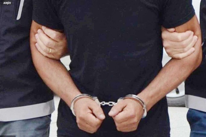 Haklarında gözaltı kararı verilen 21 polisten 19'u yakalandı