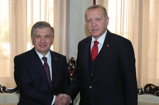 Cumhurbaşkanı Erdoğan, Özbekistan Cumhurbaşkanı Mirziyoyev ile telefonda görüştü