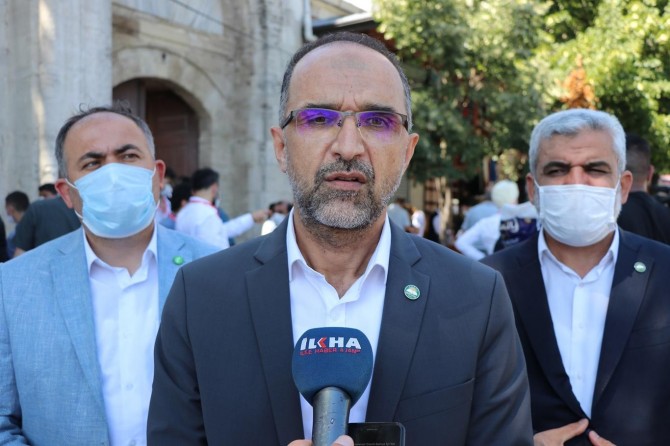 HÜDA PAR Genel Başkanı İshak Sağlam: "86 yıllık zulüm sona erdi"