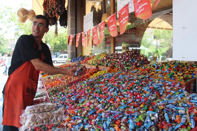 Zor günler geçiren esnaf umudunu bayramın son 3 gününe bağlıyor