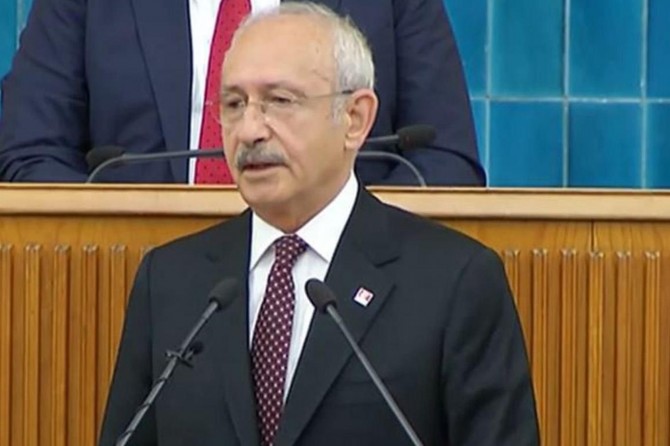 Tek aday olarak seçime giren Kılıçdaroğlu, yeniden CHP genel başkanı seçildi