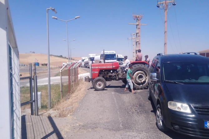 İki haftadır su sorunu yaşayan Batman Recepler köylüsü eylem yaptı