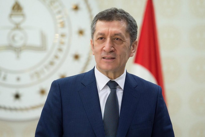 Milli Eğitim Bakanı Selçuk: “Okullar açılacak”