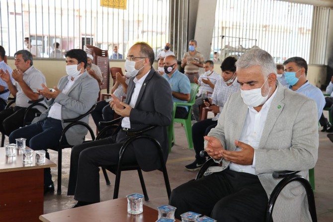 HÜDA PAR Genel Başkanı Sağlam, Abdulkadir Üstündağ’ın taziyesine katıldı