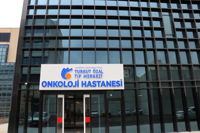 Türkiye’nin en büyük Onkoloji Hastanesi hizmete açıldı