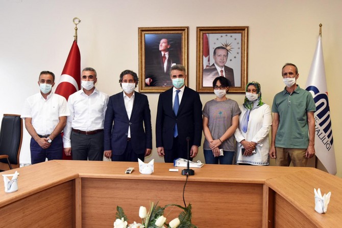 Malatya Valisi Baruş, YKS birincisini ödüllendirdi