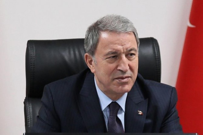 Bakan Akar, Türkiye'nin deniz yetki alanlarındaki haklarını kullanacağını açıkladı