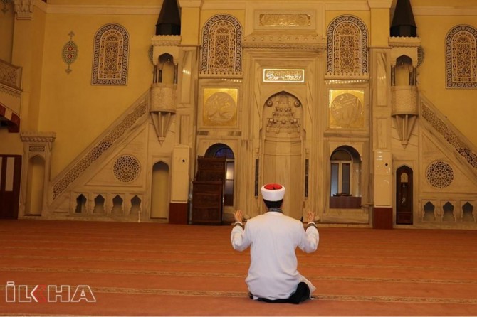Farz namazlardan sonra teşrik tekbirlerini getirmeyi unutmayalım