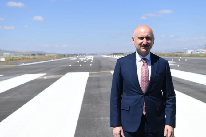 Karaismailoğlu: "En zor koşullarda dahi Erzurum Havalimanı'na güvenli iniş artık mümkün"