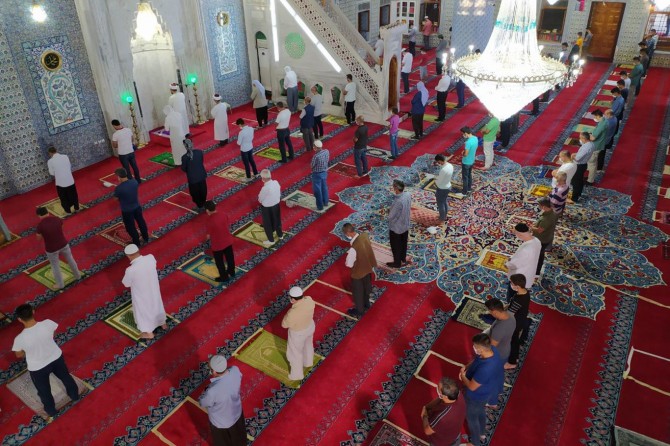 Şanlıurfa’da Kurban Bayramı namazı kılındı