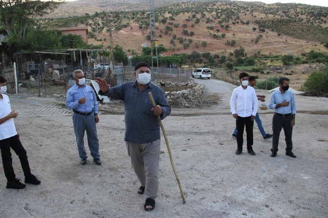 Batman'da köylerde sosyal mesafeli bayram sevinci