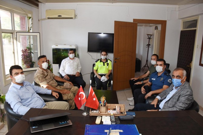 Hilvan Kaymakamı Doğan ve Belediye Başkanı Bayık'tan bayram ziyaretleri