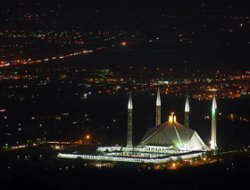 Pakistan Karanlığa Gömüldü