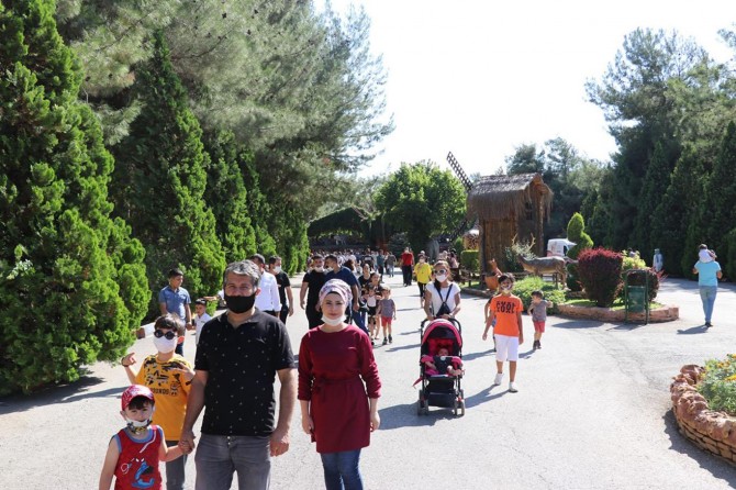 Gaziantep Hayvanat Bahçesi’ni 4 günde 40 bin kişi ziyaret etti