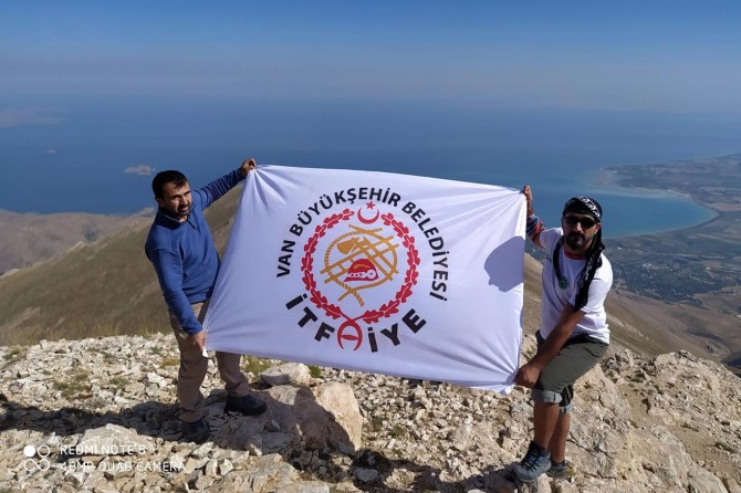 Van Büyükşehir Belediyesi itfaiye erleri Ağrı Dağı’na tırmanacak