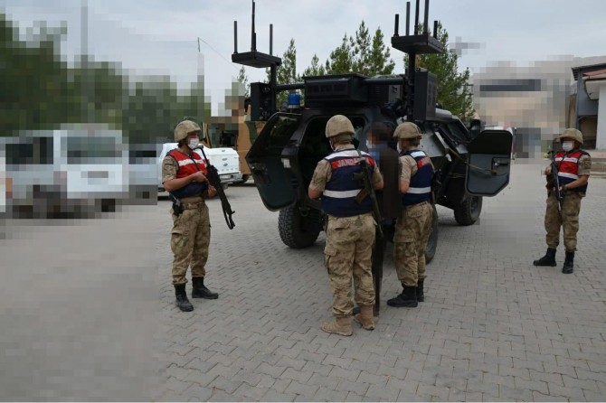 Siirt’te karı kocayı öldüren ve bir kişiyi de ağır yaralayan zanlı yakalandı