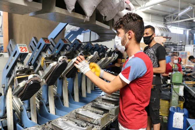 ​Gaziantep'te yılda yaklaşık 200 milyon çift terlik üretiliyor