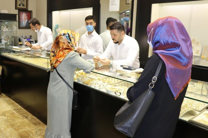 Kuyumcular, altındaki yükseliş için ne düşünüyor?