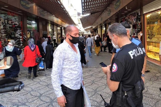 Gaziantep'te 2 bin 734 kişiye sosyal mesafe ve maske cezası verildi