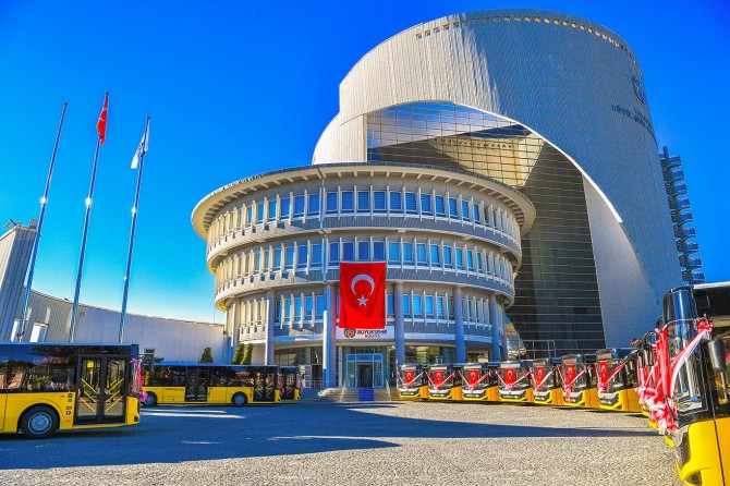 Malatya Büyükşehir Belediyesi araç filosuna 15 yeni otobüs kattı