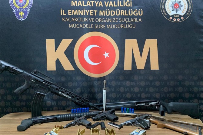 Malatya'da çok sayıda silah ele geçirildi