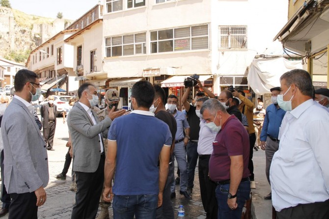 Bitlis'te Covid-19 denetimlerinde maske, mesafe ve temizlik uyarısında bulunuldu