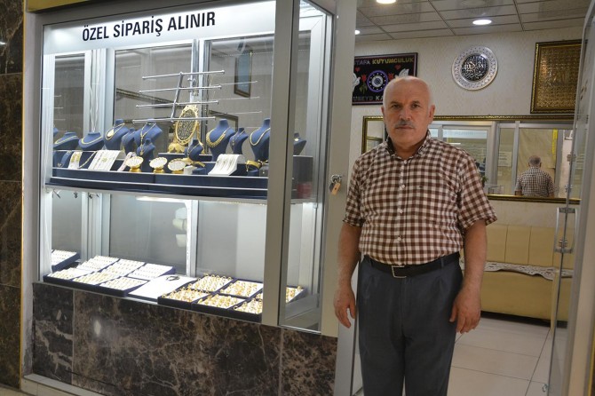 Batman’da 200 bin TL değerinde altını çalınan kuyumcu, mağduriyetinin giderilmesini istiyor