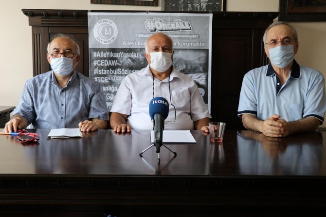 Hükümete, İstanbul Sözleşmesi’nden vazgeçin çağrısı