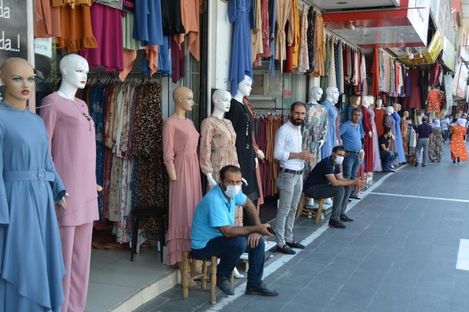 Coronavirus nedeniyle esnaf zor günler yaşıyor