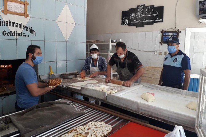 Adıyaman'da Covid-19 nedeniyle fırın denetimi yapıldı