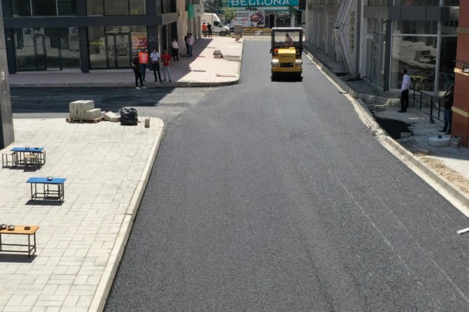 Van’da sokaklar yenilenmeye devam ediyor